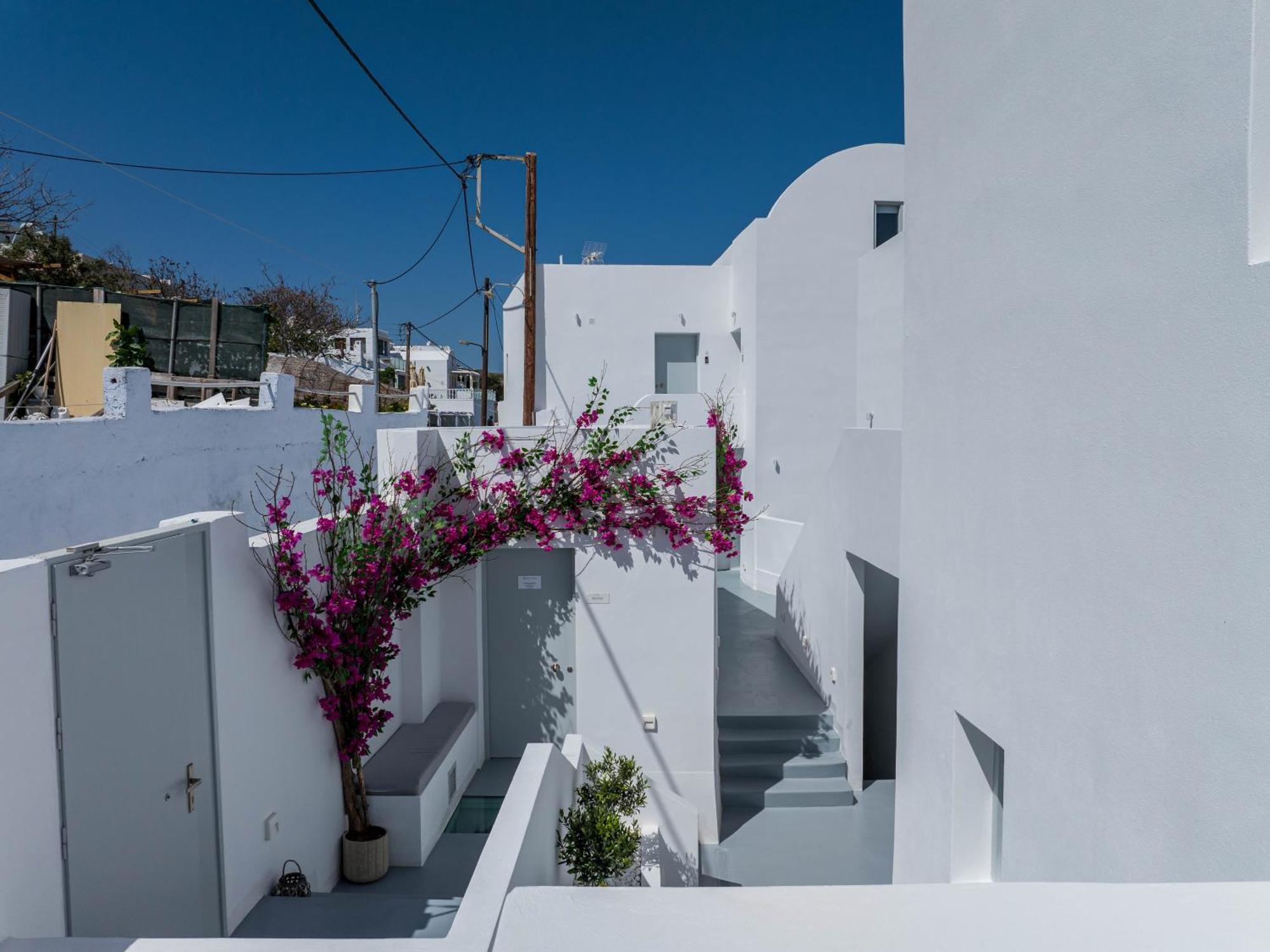 Cycladic Suites & Spa Fira  Eksteriør billede