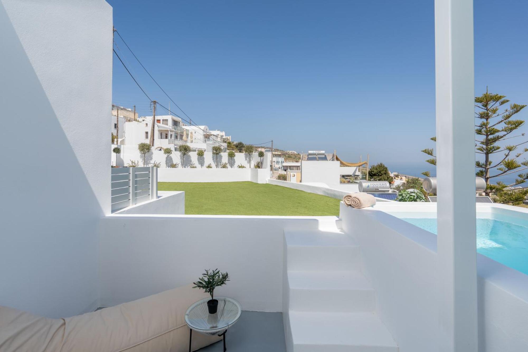 Cycladic Suites & Spa Fira  Værelse billede